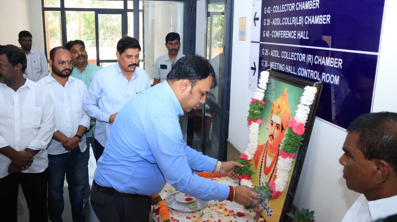 ఘనంగా మహాత్మా శ్రీ బసవేశ్వర జయంతి వేడుకలు  జిల్లా కలెక్టర్ సందీప్ కుమార్ ఝా